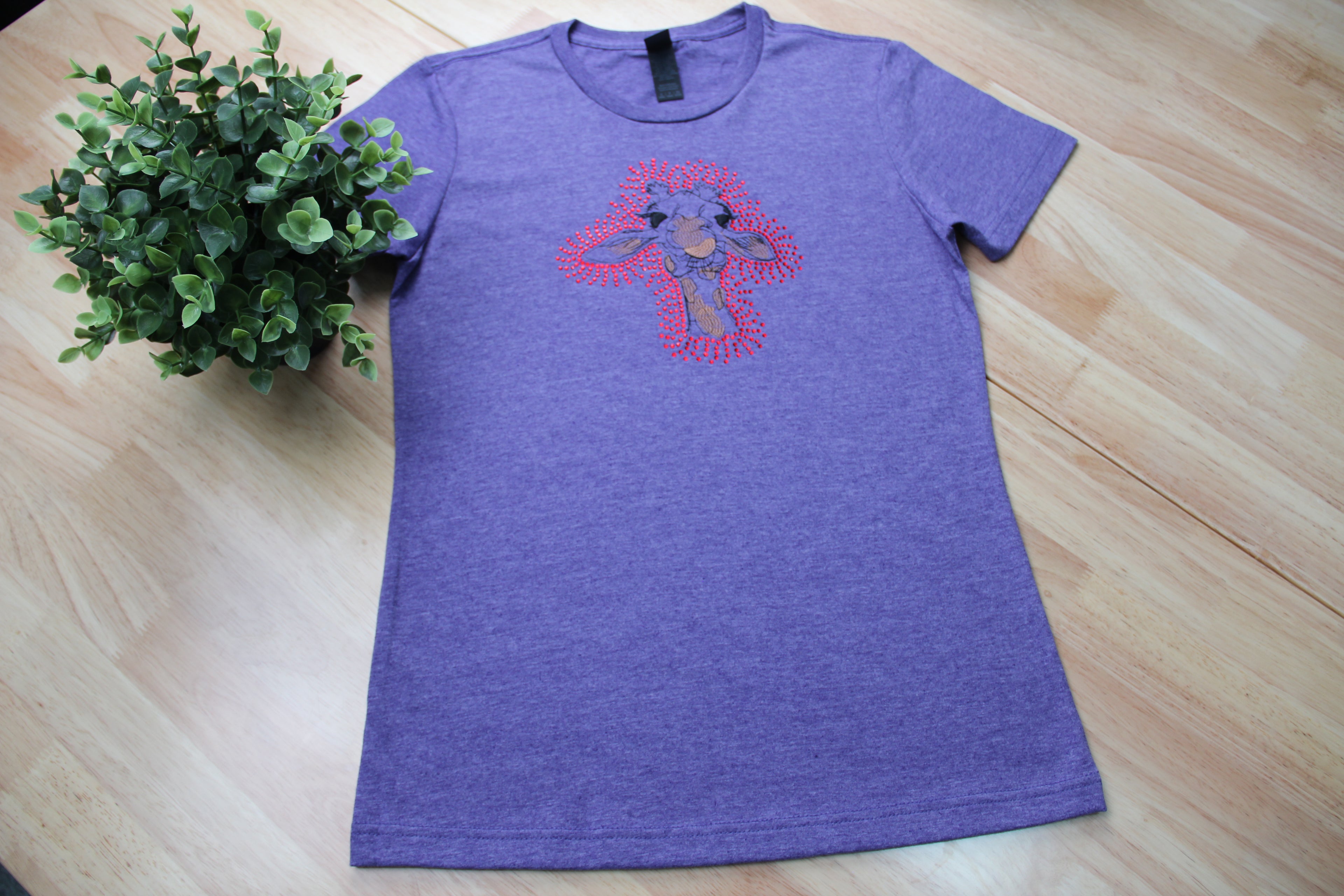 Embroidered Giraffe T-Shirt with Rhinestones – Lavender Cotton for Women